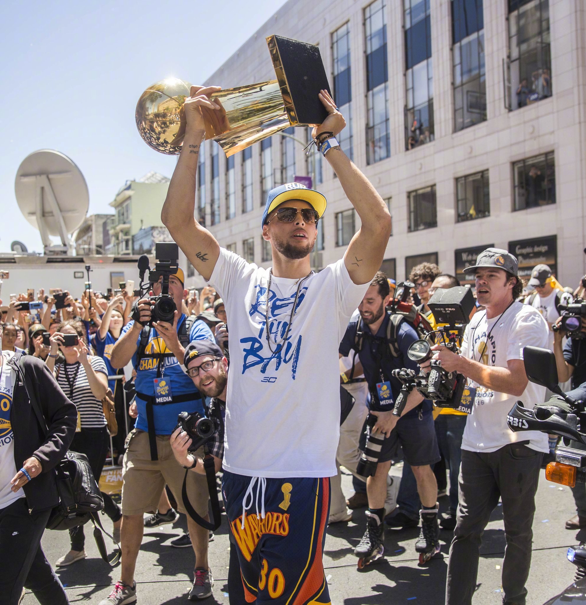 与不屈的斗 与不屈的斗