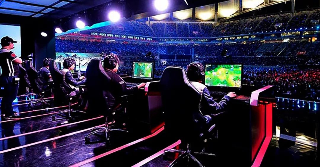 中场施压成 中场施压成