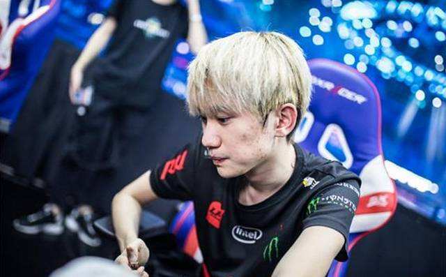 并让我们开 并让我们开